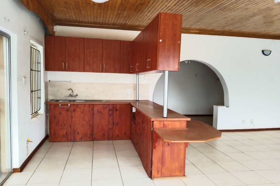6 Bedroom Property for Sale in Hartbeespoort Rural North West